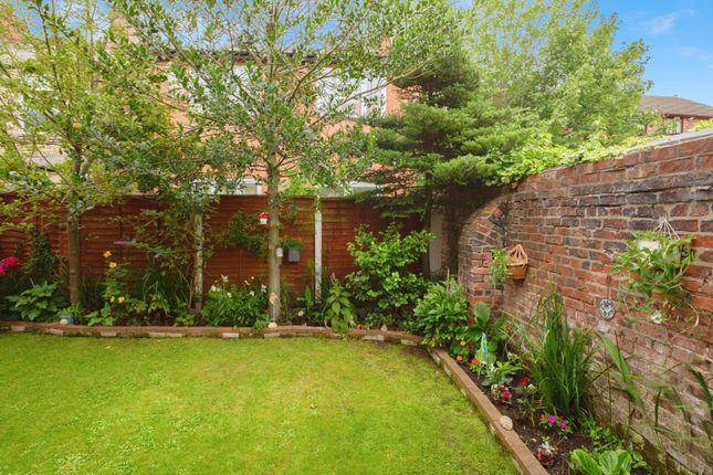 9, Whitethorn Avenue, Manchester photo 4