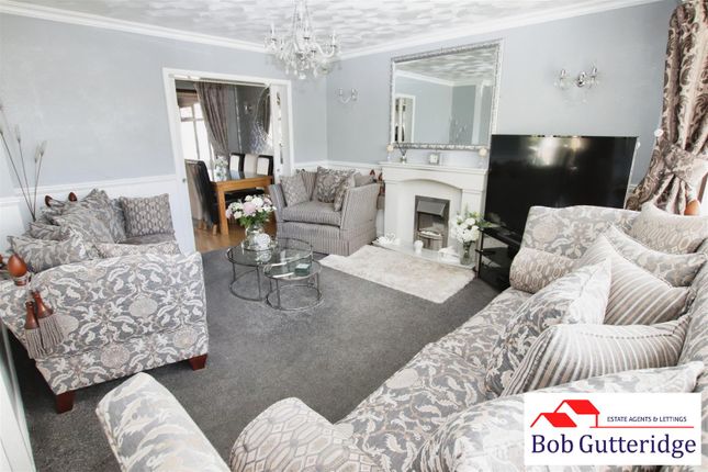 8, Tallis Grove, Stoke-On-Trent photo 3