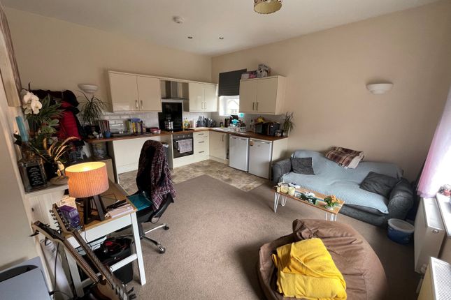 Flat to rent in Exeter Road, Exmouth