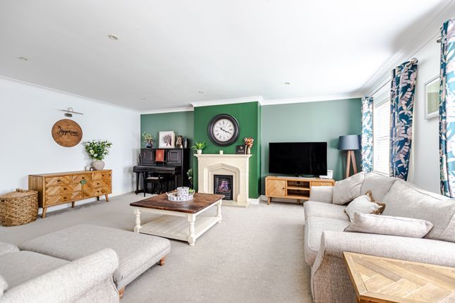 Laurel Lodge, Finkle Street, Selby photo 3