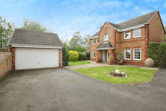 Thumbnail Detached house for sale in Cliveden Walk, Nuneaton