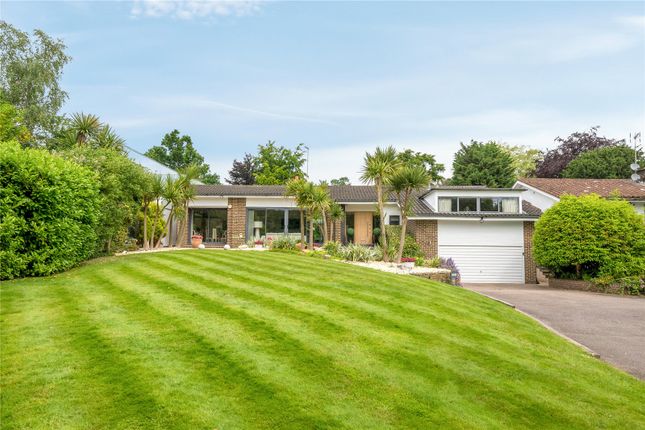 Thumbnail Bungalow for sale in Barnet Road, Arkley, Hertfordshire
