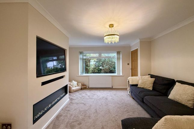 19, Occupation Lane, Dewsbury photo 2