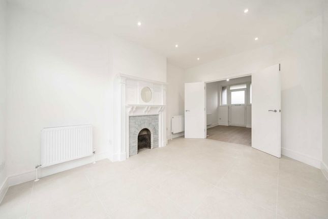 20, Dovedale Road, London photo 4