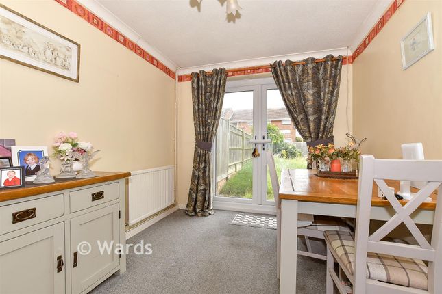 11, Dimmock Close, Tonbridge photo 4