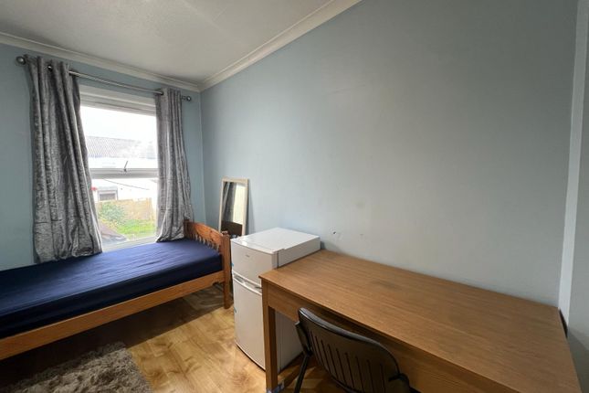 Thumbnail Room to rent in St. Marys Road, Ilford