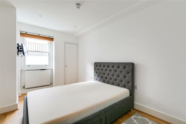 Flat 2, 10, Coleherne Road, LONDON photo 2