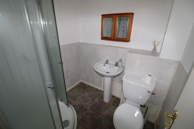 42, Dadford View, Brierley Hill photo 3