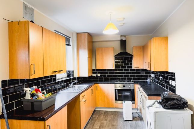 5, Smiths Avenue, Huddersfield photo 5