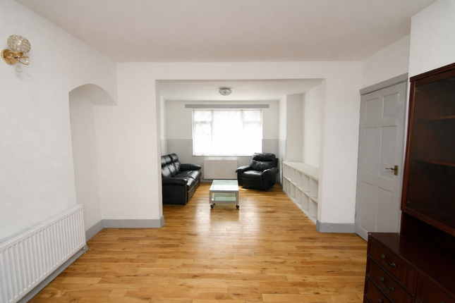 312, Coulsdon photo 4