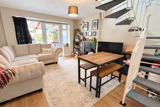 26, Derwent Rise, Central Bedfordshire photo 3