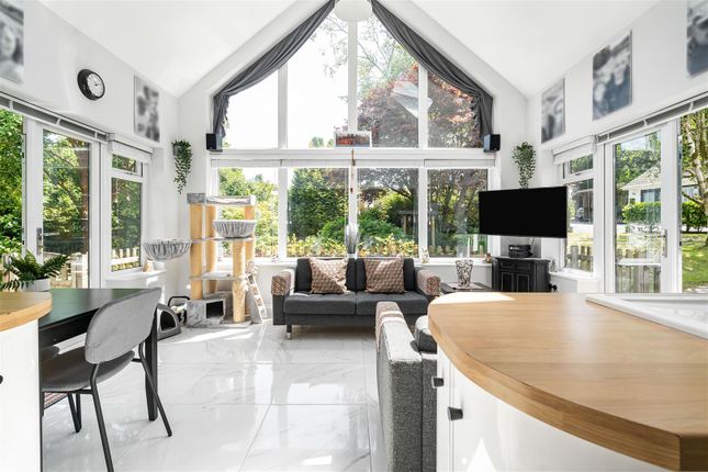 Oakfield House, Station Road, Kelly Bray photo 4