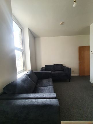 Flat 3, 25-26 Clifton Street, Cardiff photo 4