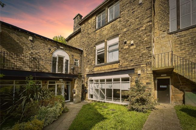 Flat to rent in The Manor House, 68 Moorside Avenue, Crosland Moor, Huddersfield