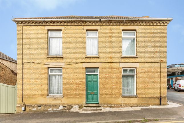 4-bed house on 1, Bridge Street, Raunds, £215,000