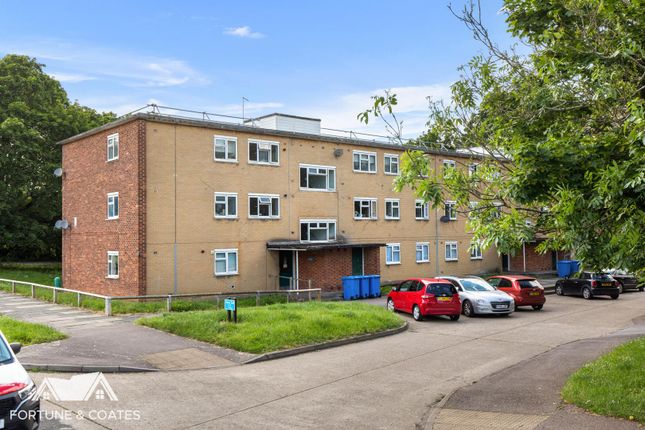 Thumbnail Flat for sale in Tanys Dell, Harlow