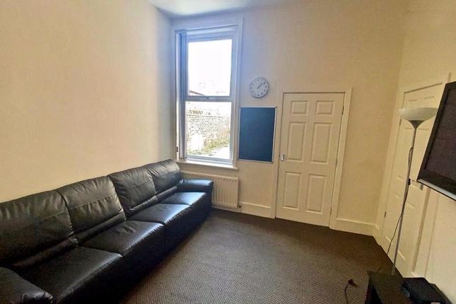 Flat to rent in Lonsdale, Newcastle Upon Tyne