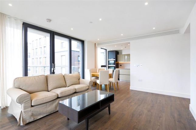 Flat to rent in Perilla House, 17 Stable Walk, London