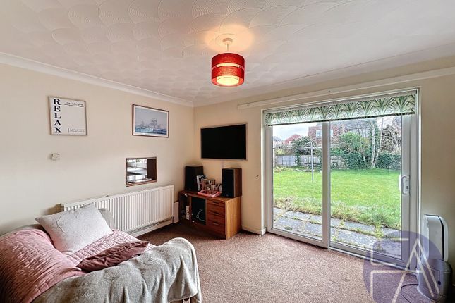 81, Gleneagles Drive, Southport photo 4