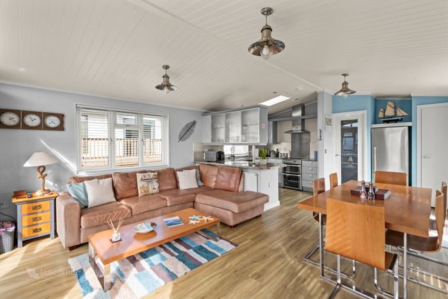 7 Salcombe Retreat, Soar Mill Cove, Malborough photo 2