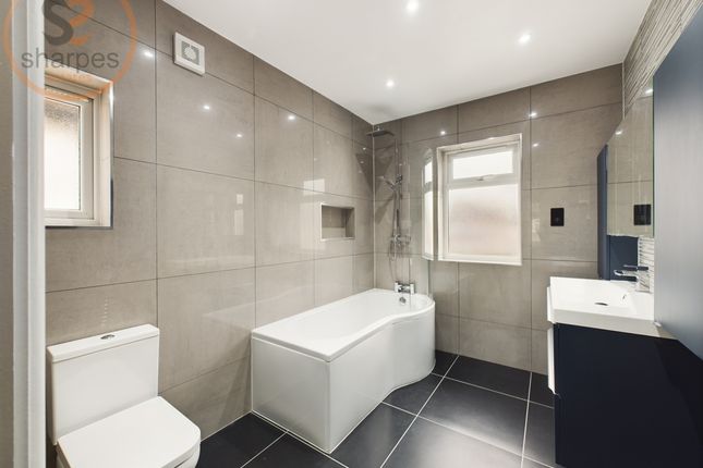 25 Watson Avenue, Sutton photo 4