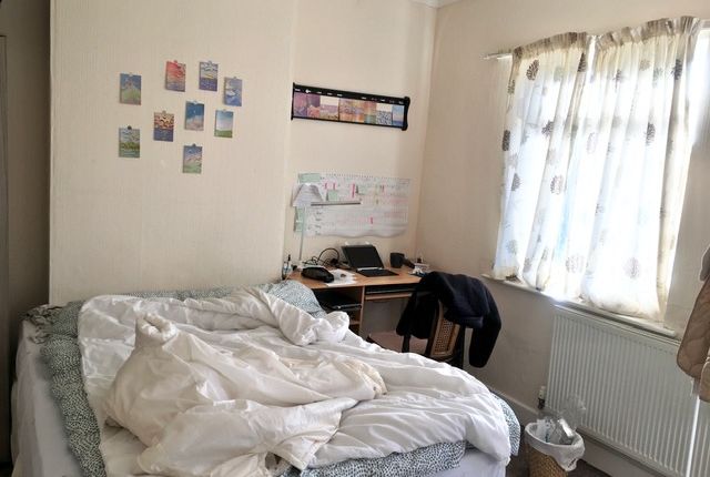 Room to rent in Umberslade Road, Birmingham