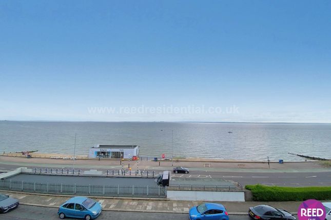Flat to rent in The Leas, Westcliff On Sea