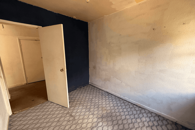 2 Camomile Avenue, Mitcham photo 5