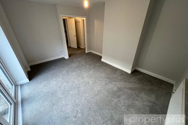 33, Tanybryn, Rhondda Cynon Taff photo 5