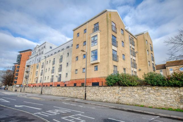 Thumbnail Flat for sale in White Star Place, Southampton, Hampshire