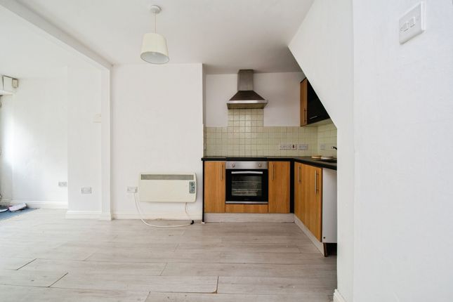 Ground Floor Flat, 28, Fore Street, Cornwall photo 3