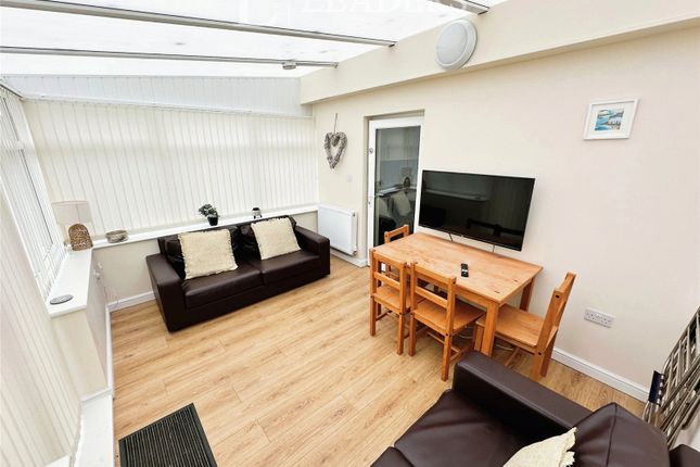 Room 4, 26, Birch Avenue, Doncaster photo 5