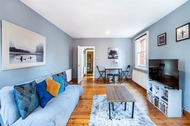 Flat 3, Rupert House, 4 Tisbury Court, London photo 4