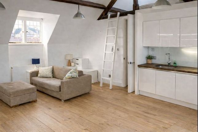 6, 21, Colehill Lane, London photo 4