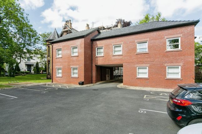 Flat for sale in Linnet Lane, Liverpool