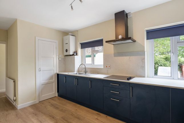 12, Churchill Drive, Cheltenham photo 4