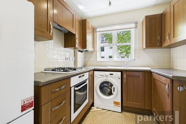 9, Elmhurst Way, Carterton photo 2