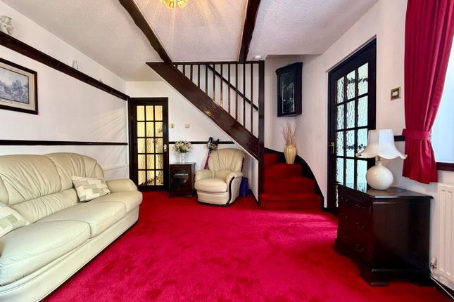 51, Stuart Court, Tyne and Wear photo 2