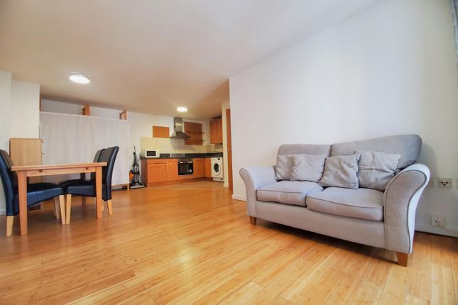 Flat 236, Aspect 14, Elmwood Lane, Leeds photo 4