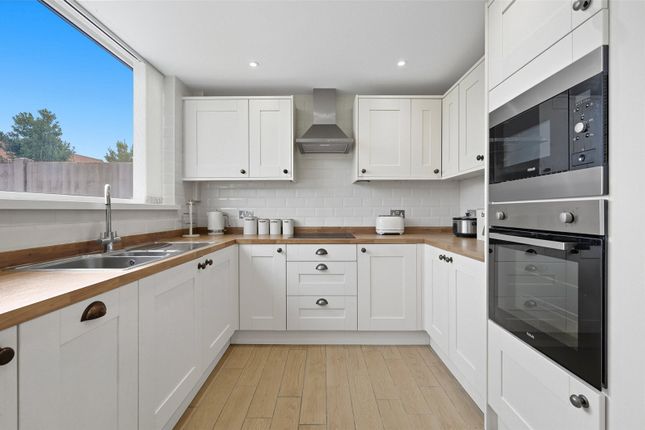 1, Townfield Walk, Great Wakering photo 3