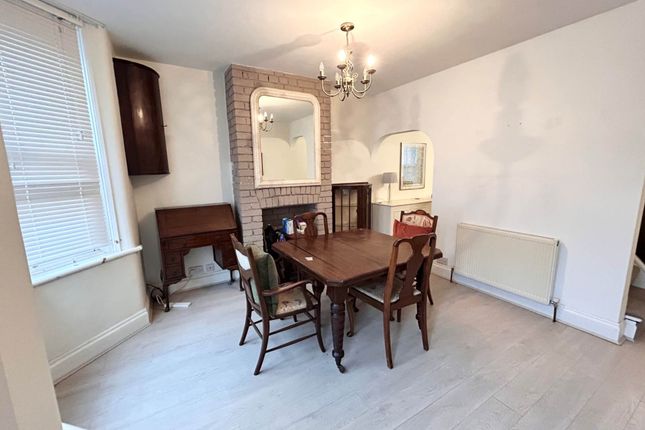 13, Malden Road, Borehamwood photo 3