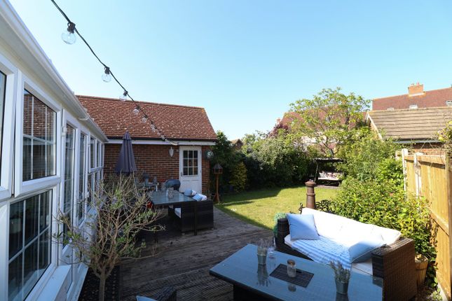 Link-detached house for sale in Old Ferry Road, Wivenhoe, Colchester