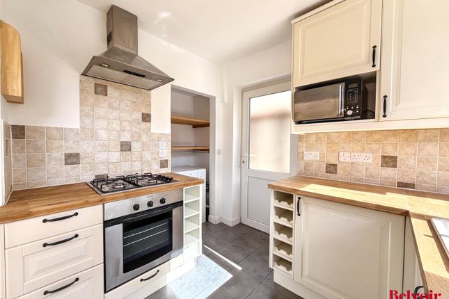33, Netherwood Gardens, Cheltenham photo 4
