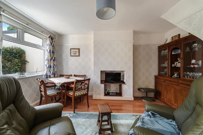 91, Rickman Hill, Coulsdon photo 4