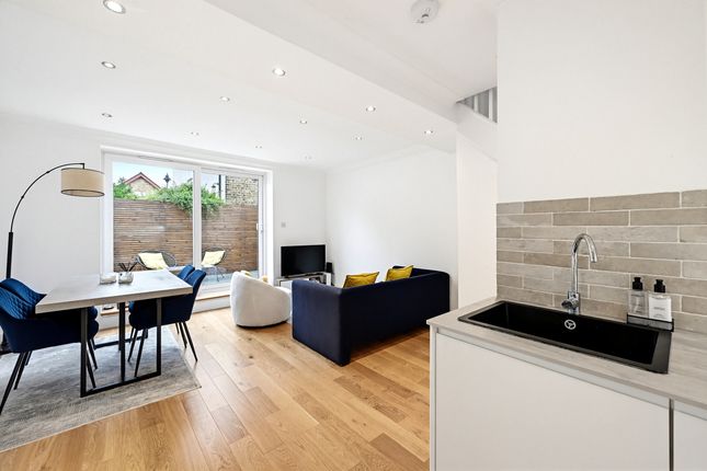 1b Bishops Road, Ealing photo 4