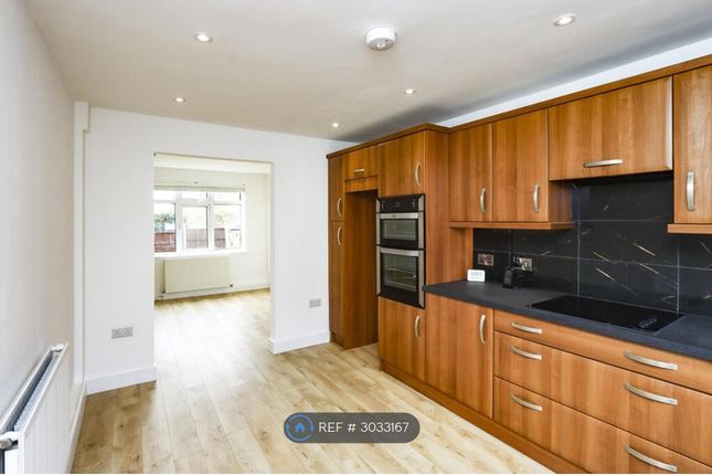 Hollybank Drive, Sheffield photo 3