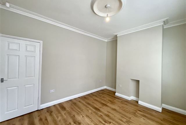 7, Hague Avenue Renishaw, Sheffield photo 3