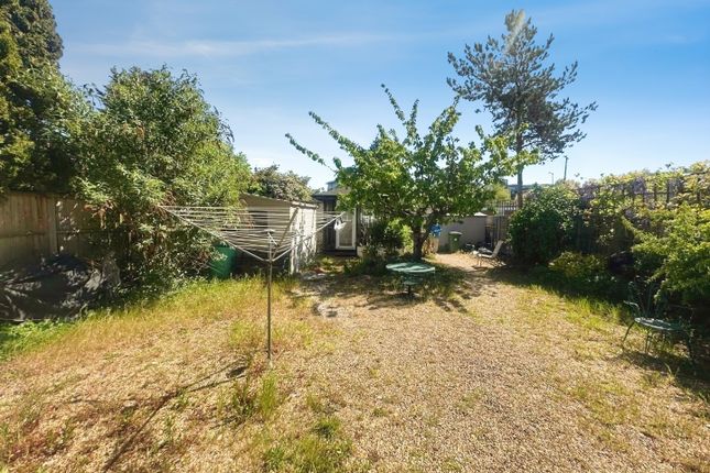 Room 3, 244, Shenley Road, Borehamwood photo 5