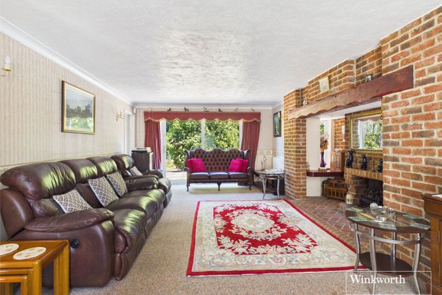 25, Thornbers Way, Reading photo 2