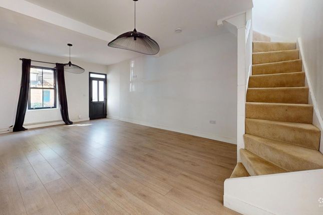 20, Severn Grove, Cardiff photo 2